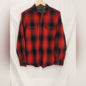 Woolrich Mens Large Button Down Shirt Red & Black Fannel 100 Percent Cotton